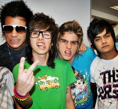 @rockrestart é a nossa motivação para acordar todo dia porque sabemos que vcs existem s2
since: 27.04.10
