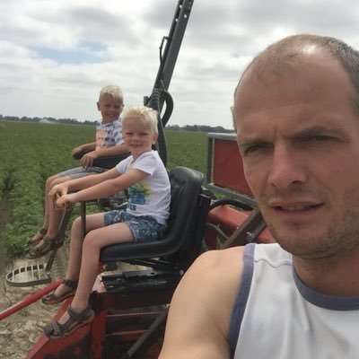 Boer / Agrarisch ondernemer, teelt: aardappelen, uien, winterpeen, suikerbieten erkend SSB leerbedrijf. promoot #boerbewust #TAFD https://t.co/6jRp8vtIZC