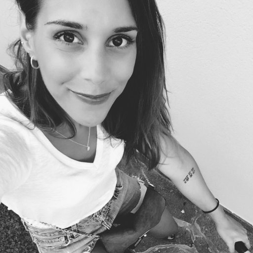 AnnaPaccagnella's profile picture. Faccio un sacco di bla bla bla....e canticchio....più o meno di continuo!