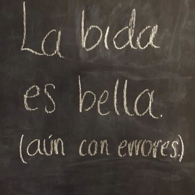 Hincha del buen fútbol. mis equipos Cali, Real, Inter. Admiro y destaco la labor que cumple mi Ejército Nacional.