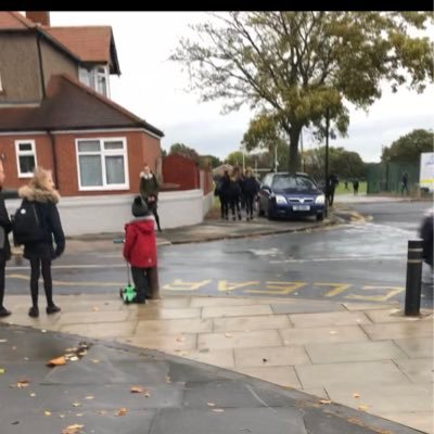 Wanting North Tyneside Council to help make our estate roads safe for children trying play out & walk to school, please show support retweet & follow. thank you