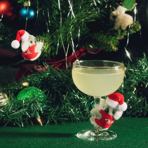 #MiracleonSouth is Indy’s best holiday themed cocktail bar. #miraclepopup