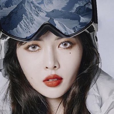 Byunlle's profile picture. @weareoneEXO , @Lay_Zhang_ & @B_Hundred_Hyun EXO , 엑소 and اكسو. [ fan account ]