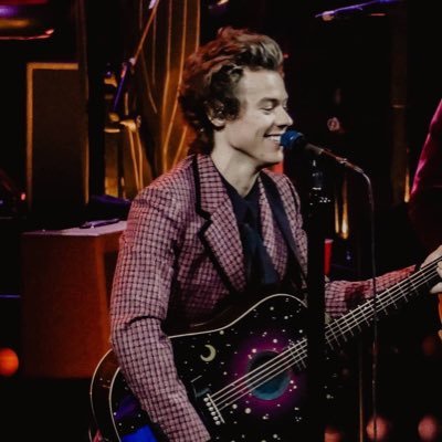 1/4 of 1D•25•Actor•Married to @TheGayactor•Mummy to Robin and Stitch ❤️•Mummy to be•9 months pregnant•[Not him] I love Harry~Casey