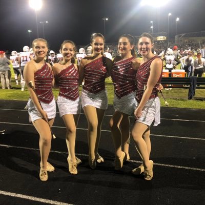 Welcome to the ERHS Majorettes account! We twirl batons on the sidelines at football games, perform at halftime at basketball games, and perform at pep rallies!