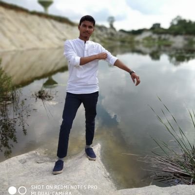 InamNoor10's profile picture. 