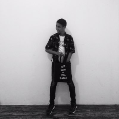 ChayaLaratmase's profile picture. I'm crazy of food and YouTube and I am the author of the poet book entitled; LAGU-LAGU YANG BERBICARA. I am also the founder of 'Burung2KertasCommunity'