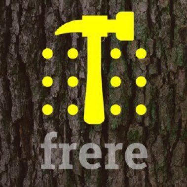 ハンドメイド工房 Frere M 室内用犬小屋完成致しました 納期1ヶ月程お待たせして申し訳ありませんでした ただ今大変混み合っており 頭がパンクしてま す 順番にお作り致します 犬小屋 室内用犬小屋 メルカリ ラクマ オーダー品