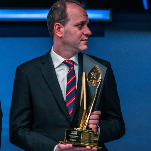 Raul_Horta's profile picture. Relación amor/odio con el riesgo y contador de cartas. Poker Manager y Subdirector de Juego en @CasinoBarcelona