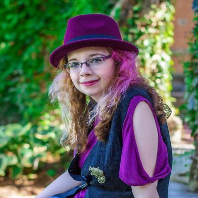 Christian girl. Book lover. Writer of scifi, contemporary fantasy and paranormal fiction. Author of Weapon Icean and Of Magic and Mayhem. TV Show Junkie.