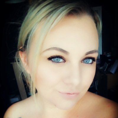 27 ♊️ mama bear to 3 cubs 🐻 forensic psychology student 🎓book lover 📚 Netflix addict 🎬