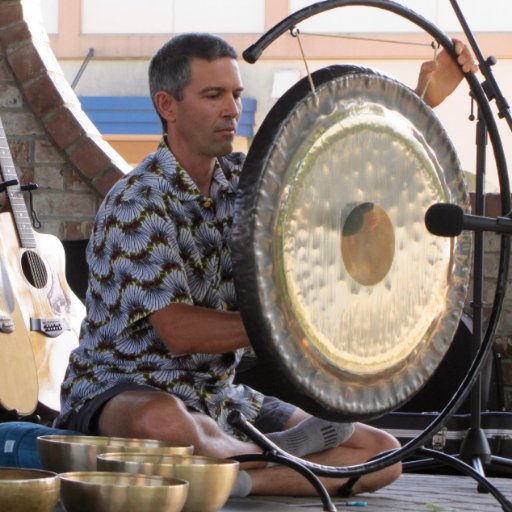 Facilitating TIBETAN SINGING BOWL & GONG MEDITATIONS to Vancouver Island and surrounding community. https://t.co/OzZeoJW97Q