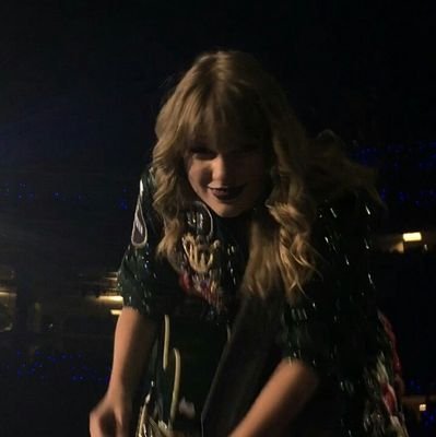 Loving taylor swift is the only thing I've been doing right for years. she/her