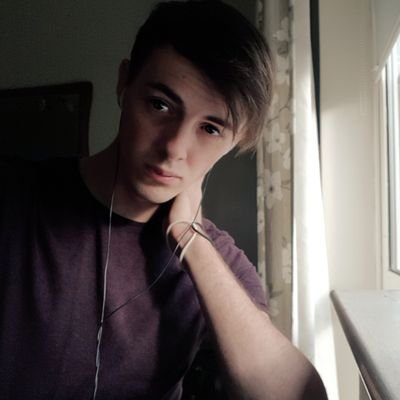 PoliticoBi's profile picture. | European |

English and Spanish-speaking, also learning French