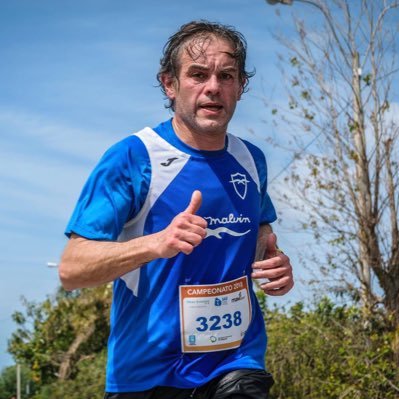 Hijo de inmigrantes Italianos, Amigo, Católico, De Peñarol, Economista.