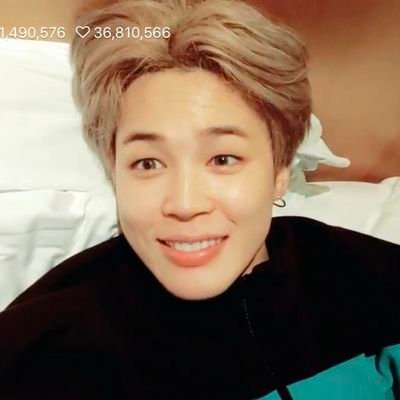 I no longer use this account but if we were mutuals, ur an old friend or just want my new @ dms are open!