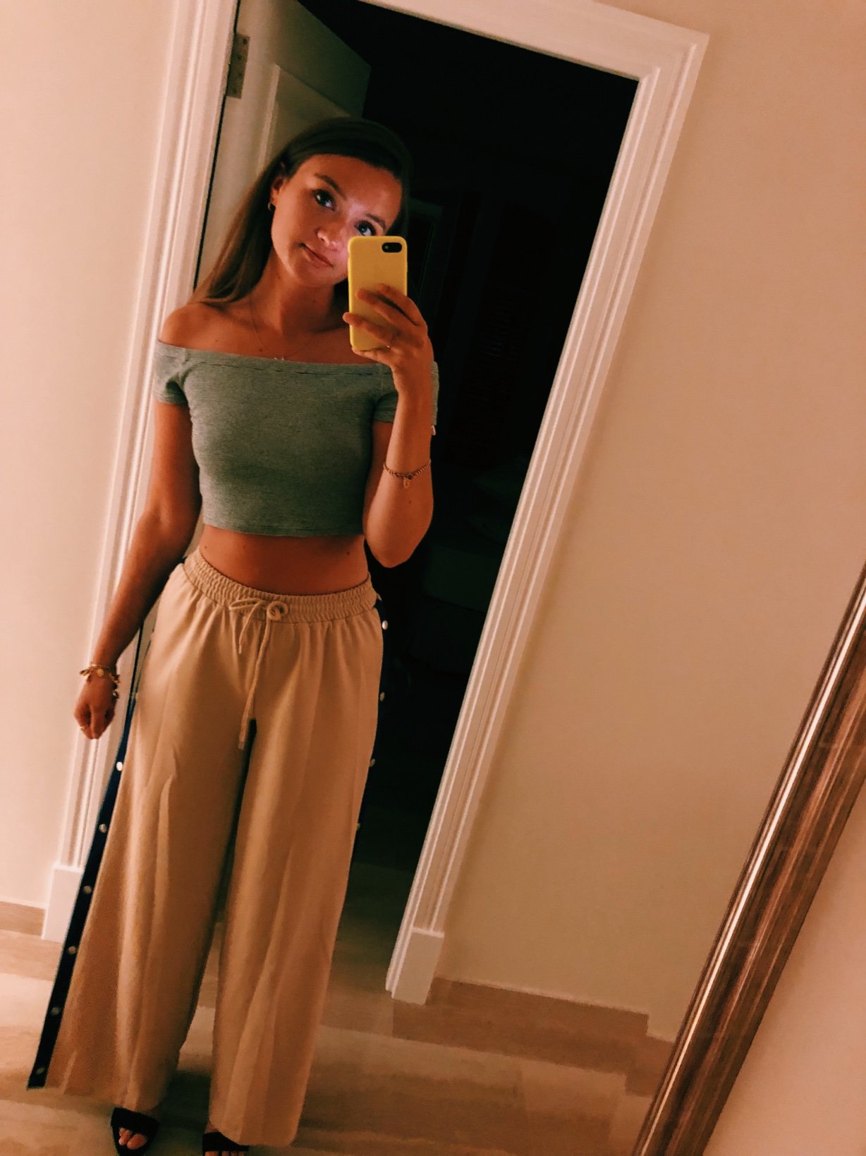 elliekitch's profile picture.
