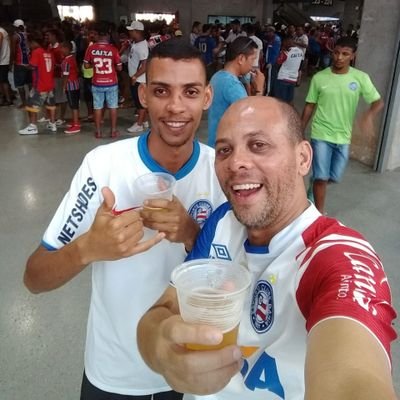 Um cara apaixonado por futebol, e louco pelo Bahêaaa