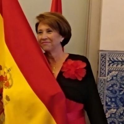 Española,del Real Madrid .Mi voto siempre para el PP .Viva España. Podemitas e izquierdosos no serán bienvenidos aquí.