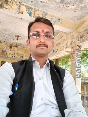 Shashik72889006's profile picture. Advocate