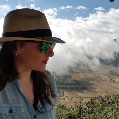 AnmaLola's profile picture. 