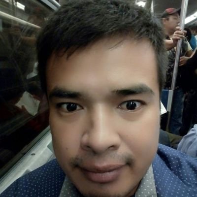 Viajero de la vida con un sinfín de experiencias personales más allá de su comprensión.