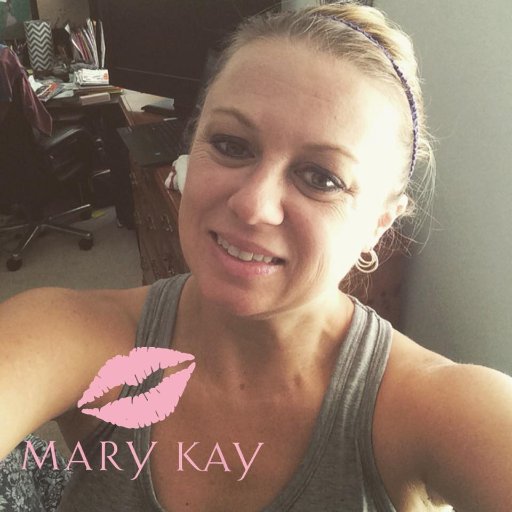 Mom of 3. Blogger. Small business owner. Fitness lover. Depression advocate.