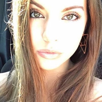 yesdabby's profile picture. unapologetically myself 🦋 insta: @yesdabby