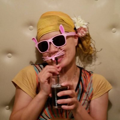 REDSPIDER✨氣志團✨大好きです❤️ レゲエのサウンド大好きです!現場最高!ヨガ大好き🧘♀️たまに毒吐きます!仕事大好き!ライブ遠征大好き!人間は1人じゃ生きられないと思う。今日を大切に! 緊急事態に大旗傾げました😆お