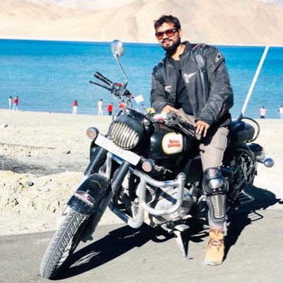 akki15205728's profile picture. 