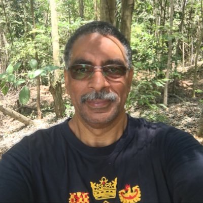 Professor, Administrador e Consultor atuando na Academia e Organizações em geral.