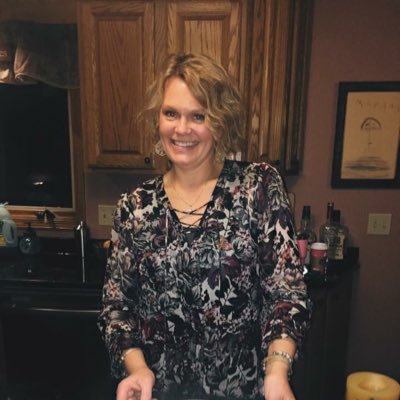 earthmuffinmomm's profile picture. mom of 4,