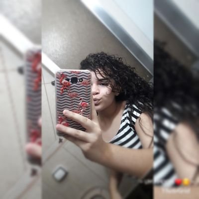 Karol_996's profile picture. #Flamengoo 🔴⚫/
Solteiraa💃/
@Pxx_lima3 ❤👭