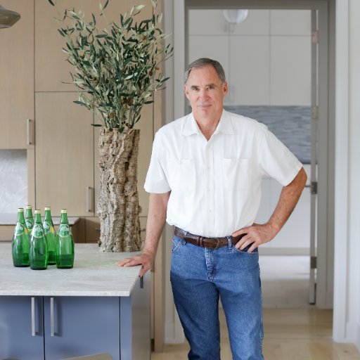 Custom home builder in Houston since 1974. We build a handful of select custom homes each year inside the Loop, Tanglewood, & Memorial. Contact us today!