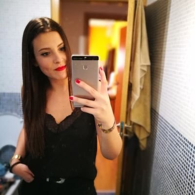 martaa_lovelive's profile picture. 'A nada te acostumbres para que nada te haga falta'