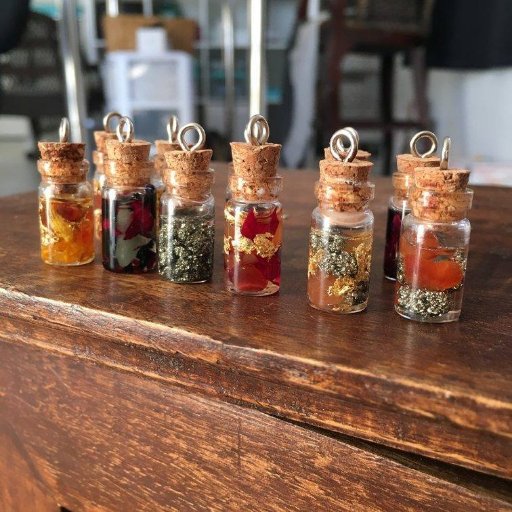 ShoppingwithCyn's profile picture. 