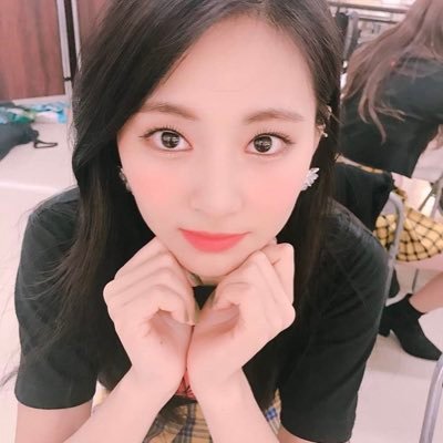 TWICEが好きな人フォローお願いします！！ フォロバは、TWICE好きの方ならあたまえの423%です！allペンです！ナヨン♥ツウィペンです。最近オンニ勢がめちゃくちゃ来てる〜 #TWICE委員会NO60 #ツウィ団NO1374 #モモペン団NO63 #ツウィ組NO17