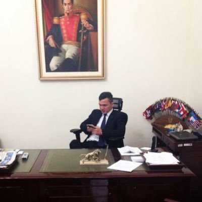 Administrador de Empresas - Especialista en Gerencia de Proyectos