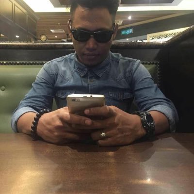 Aku tak minta lebih pun darimu cuma ku mahu perhatian, kesetiaan, kejujuran mu itu dah cukup bagiku 😌