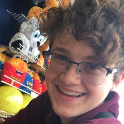 simonm994's profile picture. he/him • I’m a tiny little man in your bloodstream