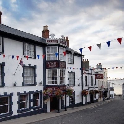 Built in 1601 as a coaching inn, the 33 bedroom hotel maintains its historic and unique charm.  200 meters from the sea.