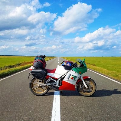 gon4693's profile picture. ns125r、gsx-r400 gk71f、vf400fに乗っています。
アクロス250、ysr50にも乗ってました。