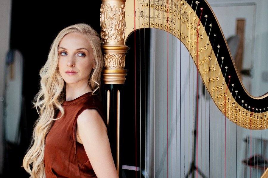 Freelance harpist in London. Orch/chamber/solo/contemporary 💃