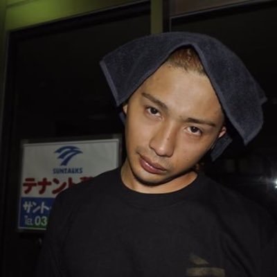 shinyagram_'s profile picture. 中目黒ideaスタイリストのSHINYAです⭐︎ 得意としているのは 外国人風ヘアスタイルです⭐︎ オリジナルのカラーレシピで黄ばみや赤みをおさえた、自然な透明感のある 【カラー、ハイライトカラー、グラデーション、くせを生かしたヘアスタイル】も是非お任せ下さい！