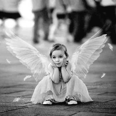Perfectamente imperfecta...apasionada por la vida. Hechos más que palabras. Aún creo en los valores.