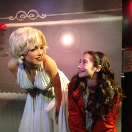 Loves HP (Slytherin), history freak, #RIPMargearyTyrell, IN LOVE W/ Six the Musical #Queendom, Big MM fan, &