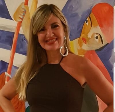 LucianaZarur's profile picture. Intensa!