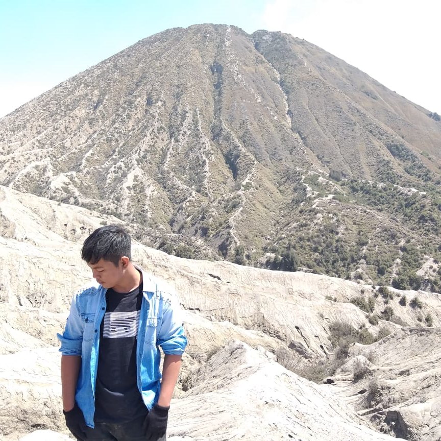 IsuavaOkta's profile picture. 