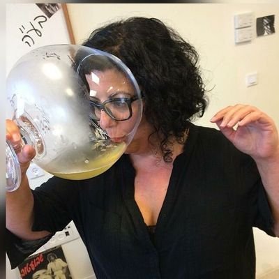 AnnaaSagi's profile picture. 