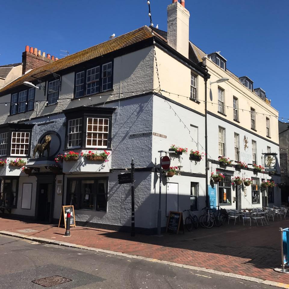 Great Bar - Good Food - Boutique Rooms - Live Music